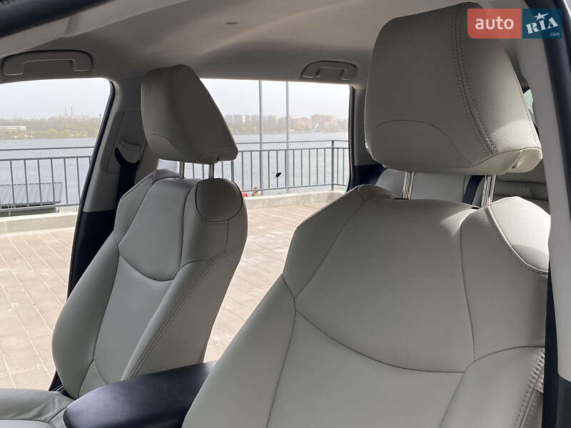 Внедорожник / Кроссовер Toyota RAV4 2020 в Тернополе фото 16 Внедорожник / Кроссовер Toyota RAV4 2020 в Тернополе