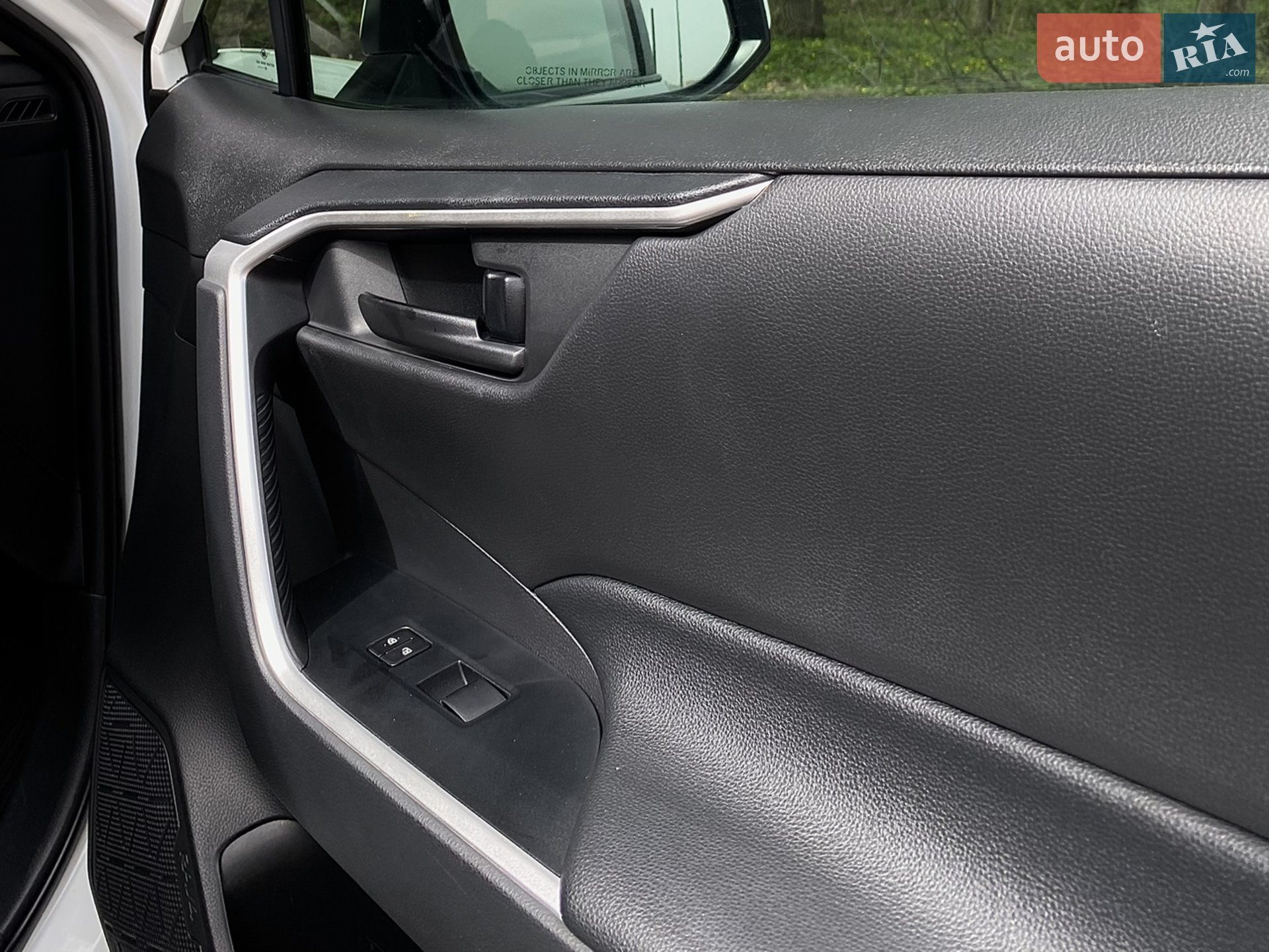 2020 Toyota RAV 4 - мініатюра 23