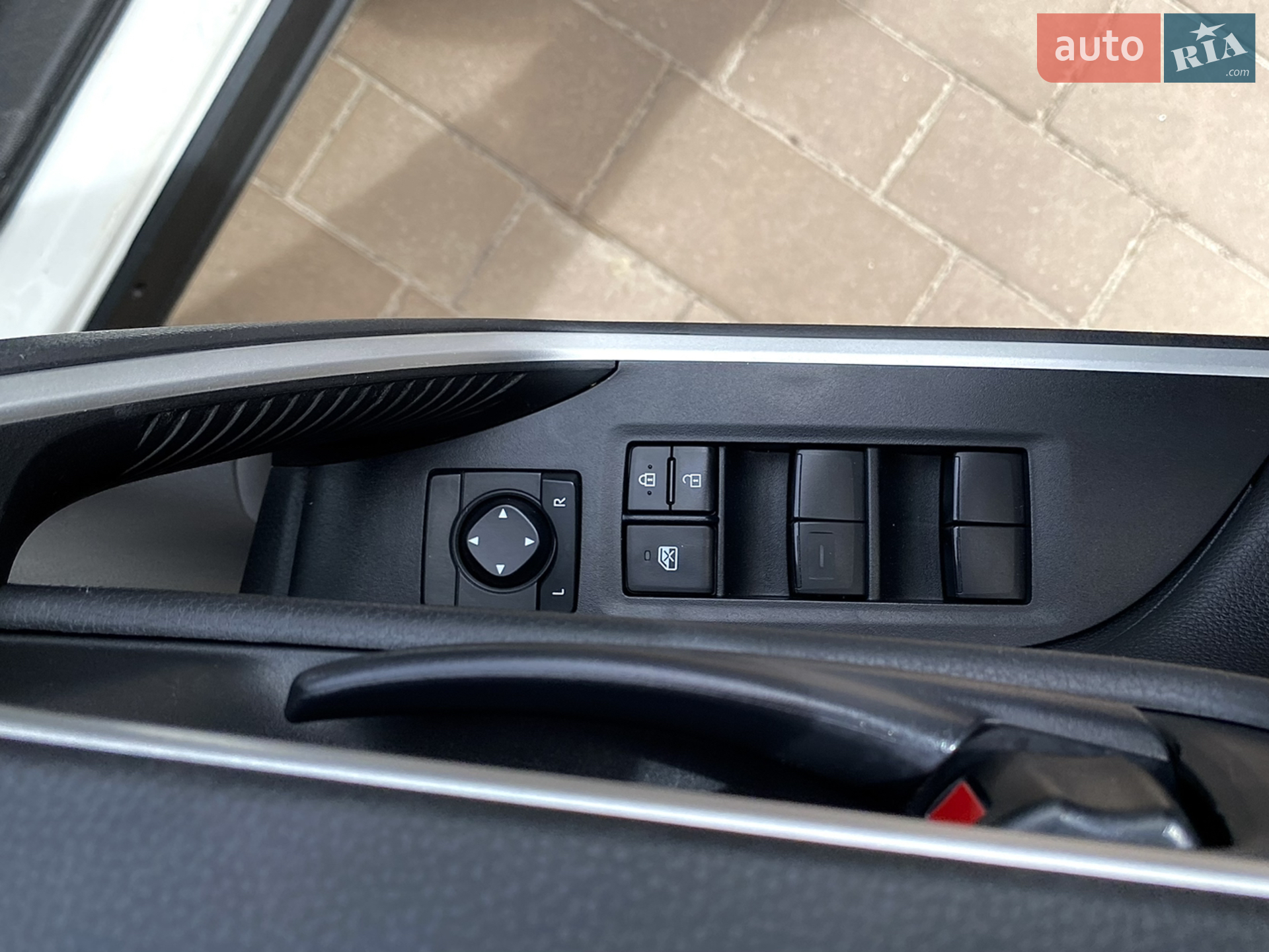 2020 Toyota RAV 4 - мініатюра 26