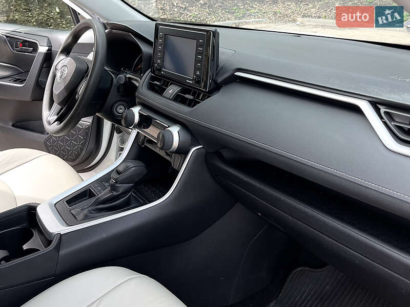 Внедорожник / Кроссовер Toyota RAV4 2020 в Тернополе фото 44 Внедорожник / Кроссовер Toyota RAV4 2020 в Тернополе