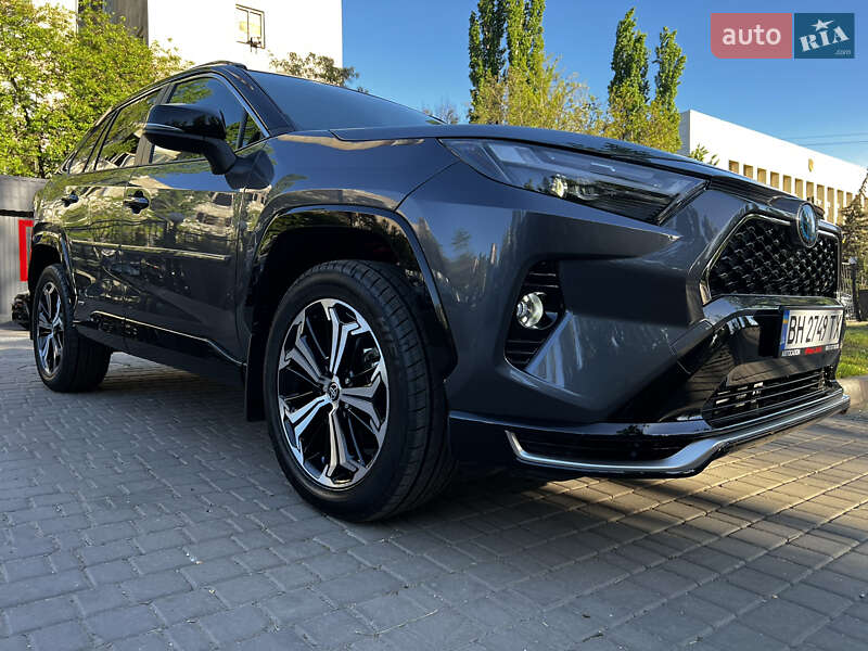 Внедорожник / Кроссовер Toyota RAV4 2022 в Одессе