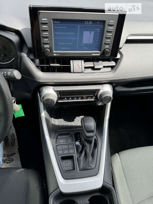 Внедорожник / Кроссовер Toyota RAV4 2021 в Киеве