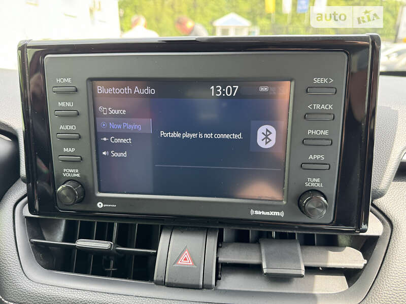 Внедорожник / Кроссовер Toyota RAV4 2021 в Киеве