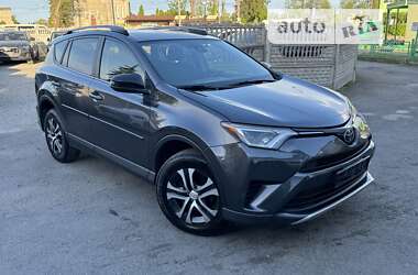 Позашляховик / Кросовер Toyota RAV4 2017 в Тернополі