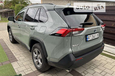 Позашляховик / Кросовер Toyota RAV4 2023 в Надвірній