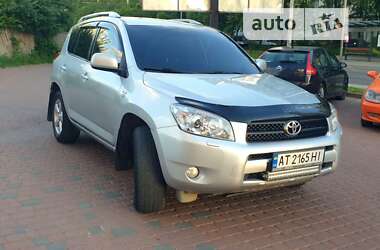 Позашляховик / Кросовер Toyota RAV4 2009 в Івано-Франківську