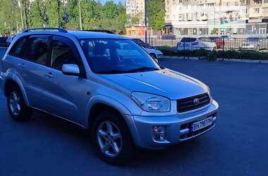 Позашляховик / Кросовер Toyota RAV4 2001 в 