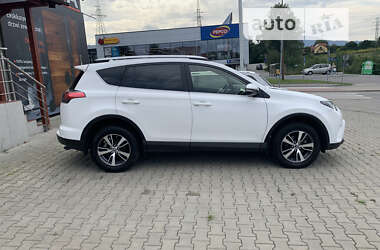 Внедорожник / Кроссовер Toyota RAV4 2015 в Киеве