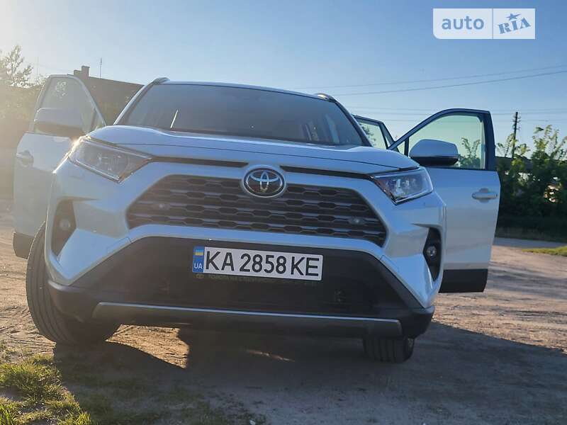 Позашляховик / Кросовер Toyota RAV4 2023 в Києві фото 2 Позашляховик / Кросовер Toyota RAV4 2023 в Києві