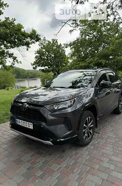 Внедорожник / Кроссовер Toyota RAV4 2019 в Кропивницком