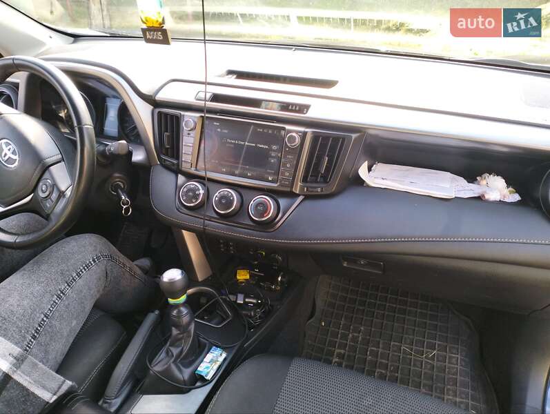 Позашляховик / Кросовер Toyota RAV4 2018 в Тульчині