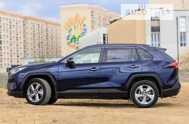 Внедорожник / Кроссовер Toyota RAV4 2020 в Львове