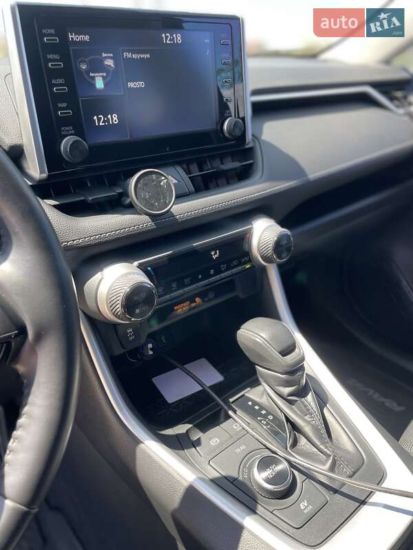 Позашляховик / Кросовер Toyota RAV4 2019 в Одесі