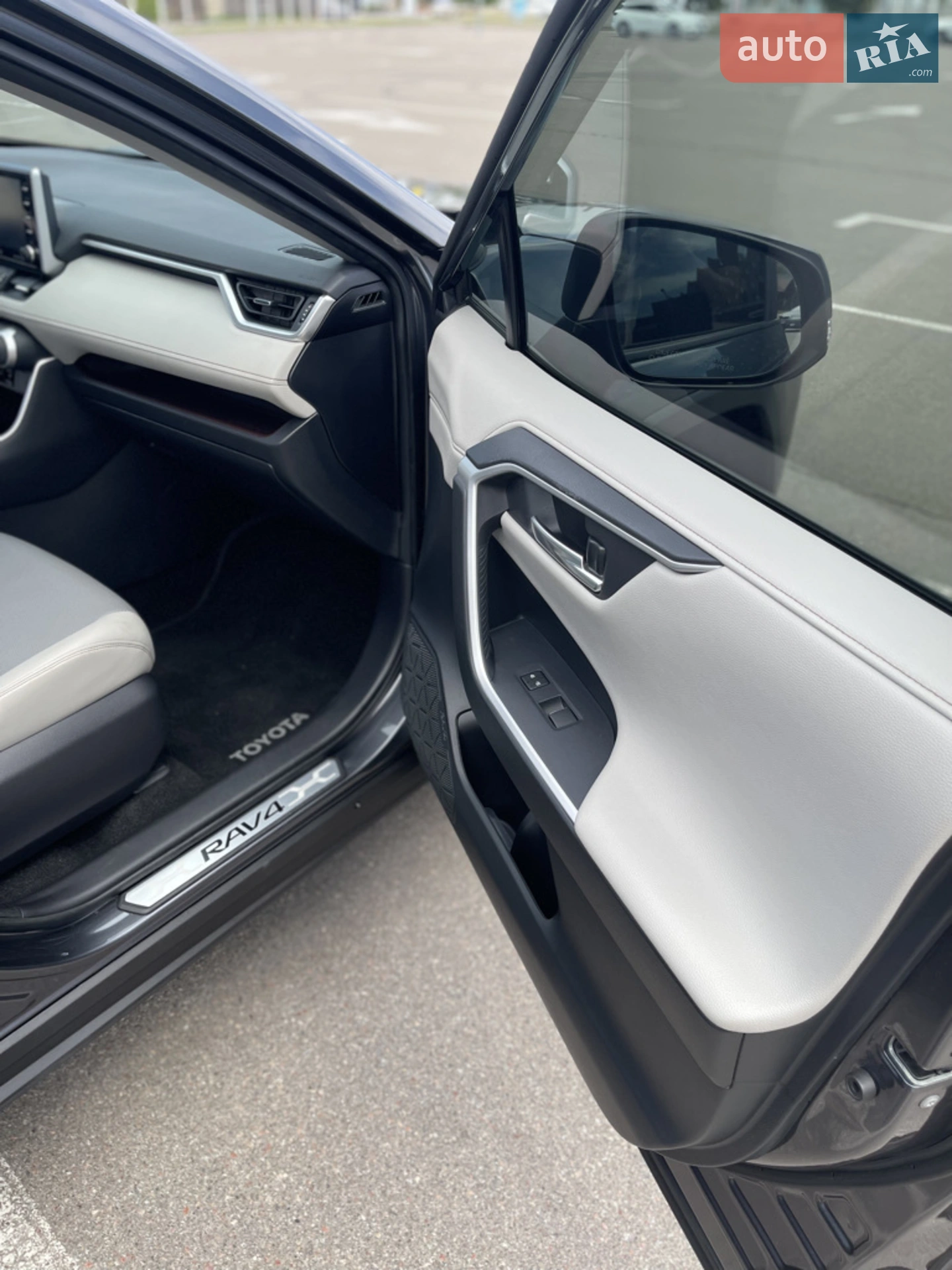 2019 Toyota RAV 4 - мініатюра 24