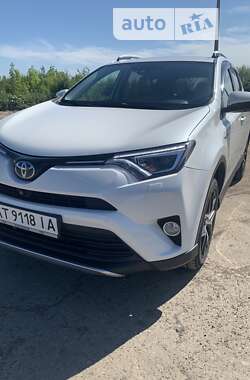 Позашляховик / Кросовер Toyota RAV4 2018 в Івано-Франківську