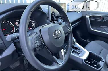 Внедорожник / Кроссовер Toyota RAV4 2022 в Полтаве