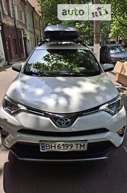 Позашляховик / Кросовер Toyota RAV4 2018 в Білгороді-Дністровському