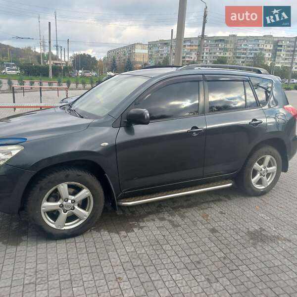 Внедорожник / Кроссовер Toyota RAV4 2007 в Полтаве