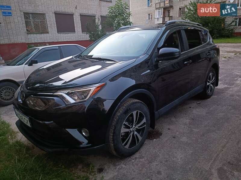 Позашляховик / Кросовер Toyota RAV4 2018 в Шостці