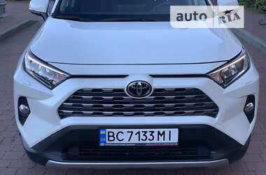 Внедорожник / Кроссовер Toyota RAV4 2021 в Стрые