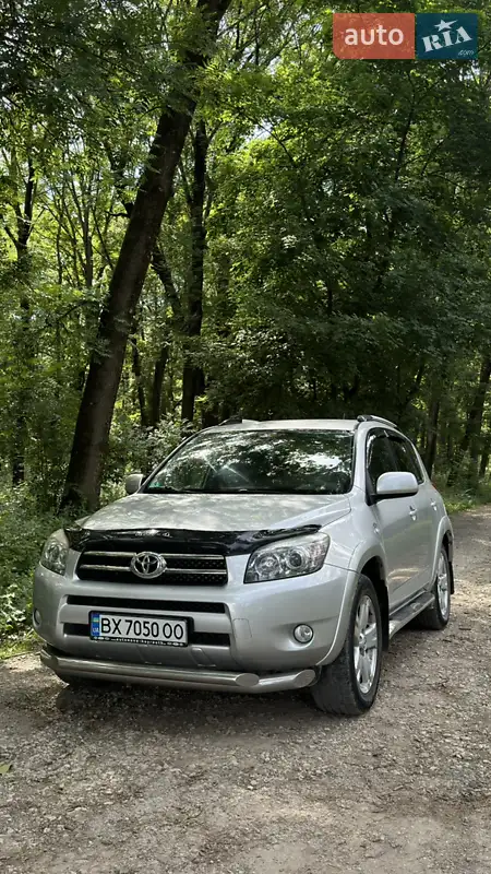 Внедорожник / Кроссовер Toyota RAV4 2006 в 