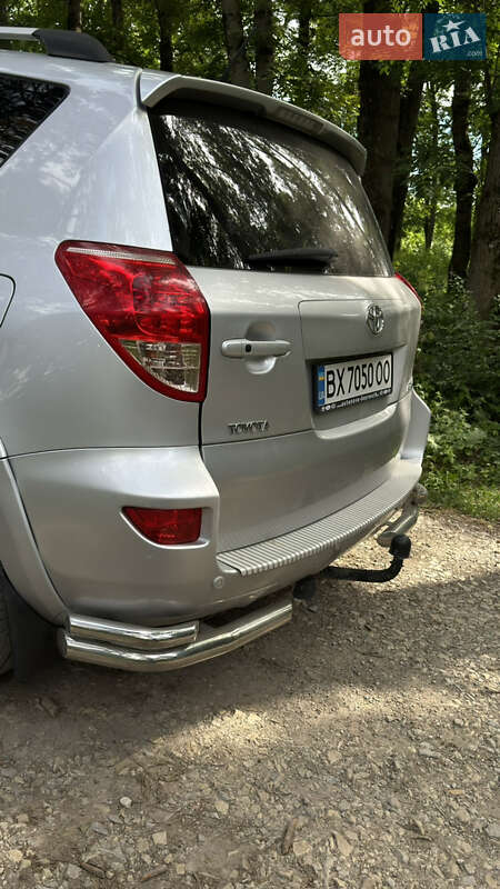 Внедорожник / Кроссовер Toyota RAV4 2006 в Каменец-Подольском