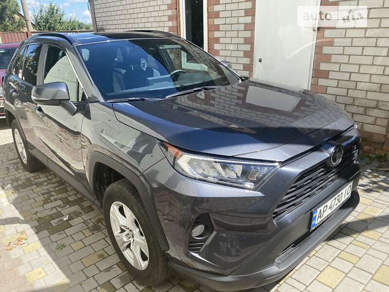 Внедорожник / Кроссовер Toyota RAV4 2019 в Запорожье