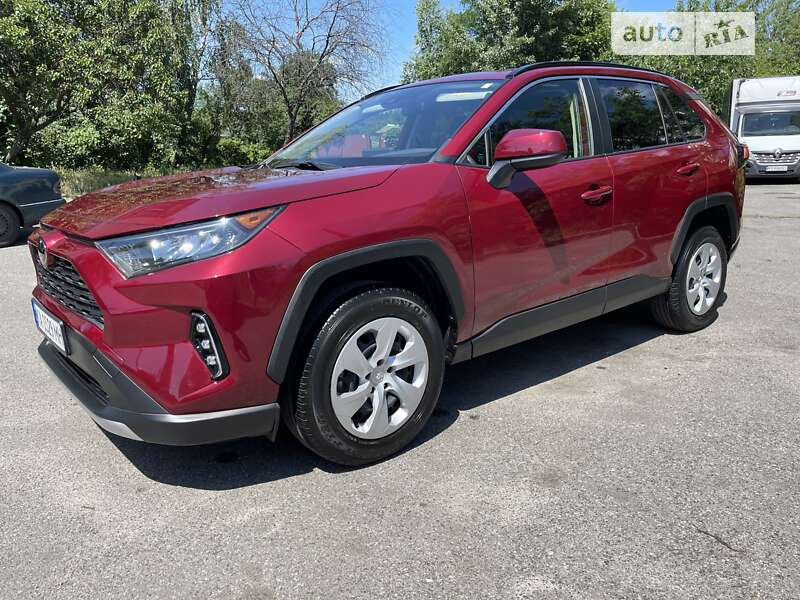 Позашляховик / Кросовер Toyota RAV4 2020 в Києві