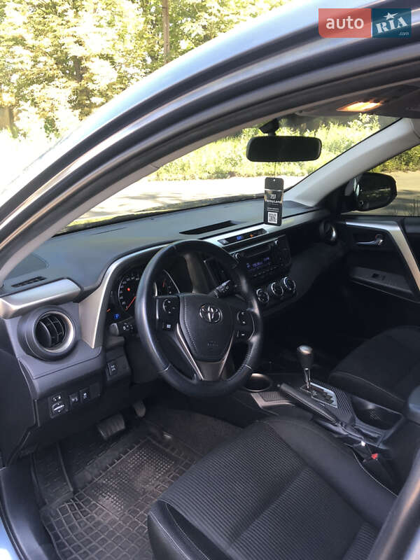 Позашляховик / Кросовер Toyota RAV4 2014 в Полтаві