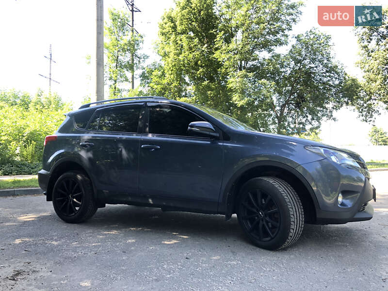 Позашляховик / Кросовер Toyota RAV4 2014 в Полтаві