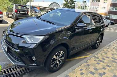 Внедорожник / Кроссовер Toyota RAV4 2017 в Киеве