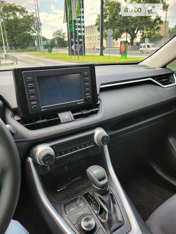 Позашляховик / Кросовер Toyota RAV4 2019 в Одесі