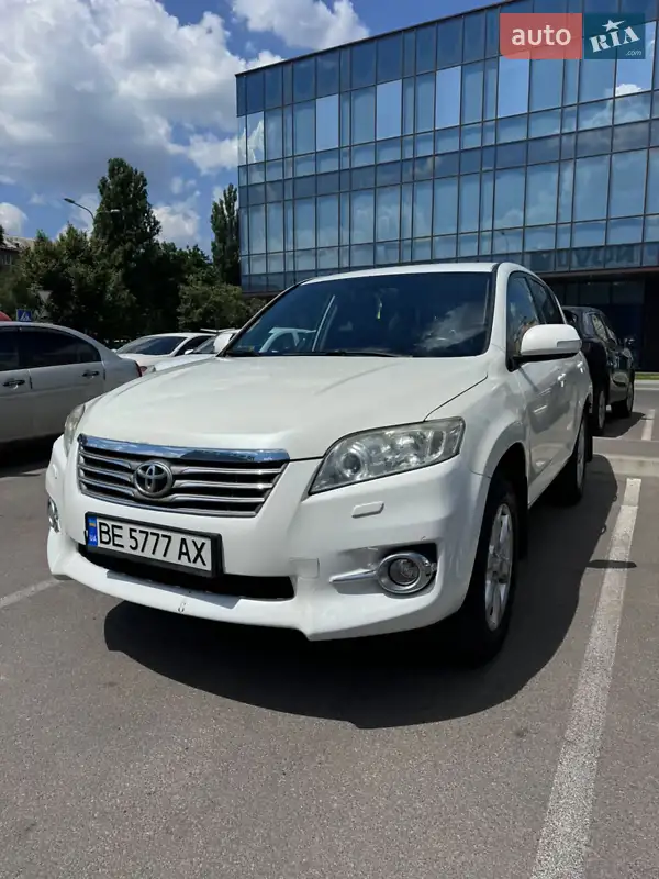Toyota RAV4 2010