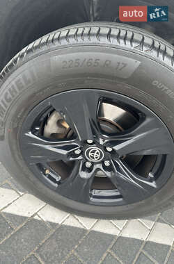Внедорожник / Кроссовер Toyota RAV4 2020 в Виннице