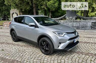 Внедорожник / Кроссовер Toyota RAV4 2017 в Львове