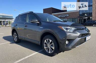 Внедорожник / Кроссовер Toyota RAV4 2018 в Киеве