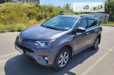 Внедорожник / Кроссовер Toyota RAV4 2016 в Киеве