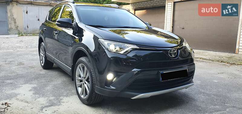Toyota RAV4 2016
