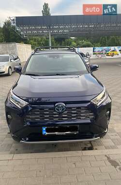 Внедорожник / Кроссовер Toyota RAV4 2019 в 