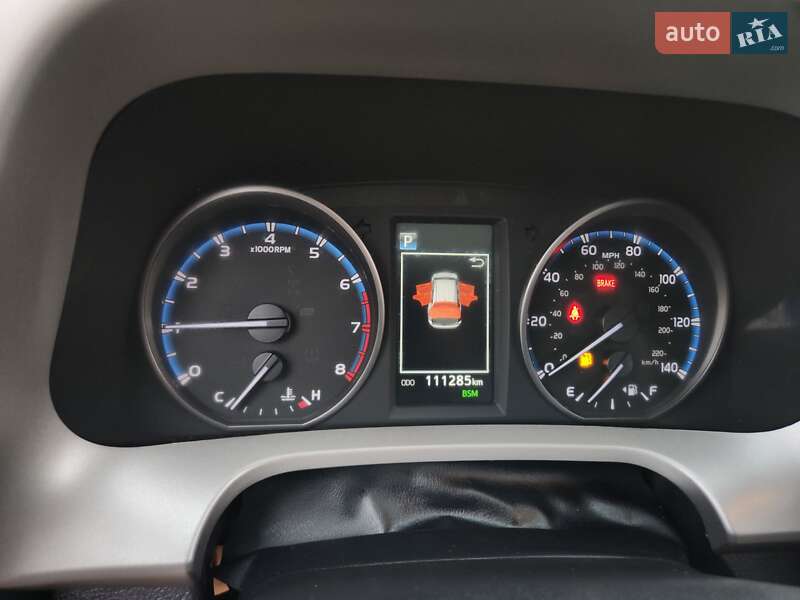 Внедорожник / Кроссовер Toyota RAV4 2017 в Шептицькому