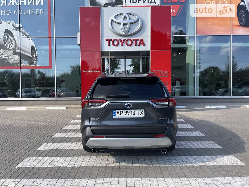 Позашляховик / Кросовер Toyota RAV4 2022 в Запоріжжі