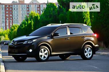 Позашляховик / Кросовер Toyota RAV4 2014 в Дніпрі