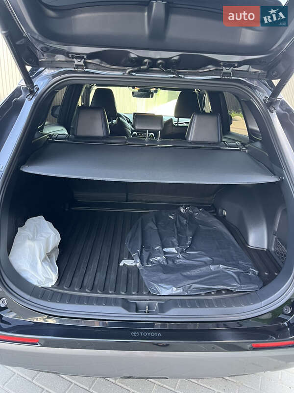 Внедорожник / Кроссовер Toyota RAV4 2021 в Львове