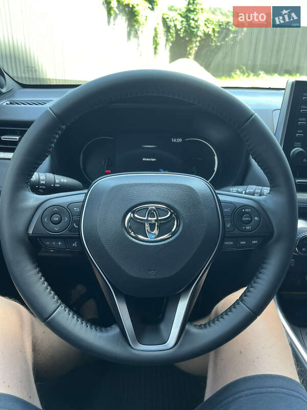 Внедорожник / Кроссовер Toyota RAV4 2021 в Львове