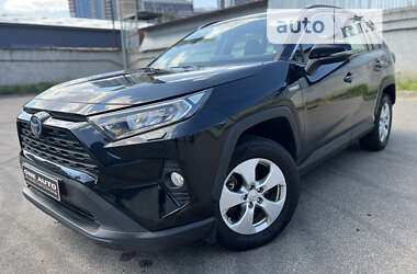 Позашляховик / Кросовер Toyota RAV4 2020 в Києві