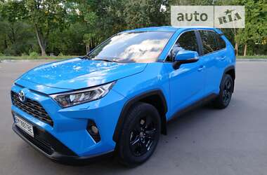 Внедорожник / Кроссовер Toyota RAV4 2021 в Липовой Долине