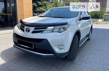 Позашляховик / Кросовер Toyota RAV4 2013 в Дніпрі