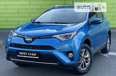 Позашляховик / Кросовер Toyota RAV4 2017 в Києві