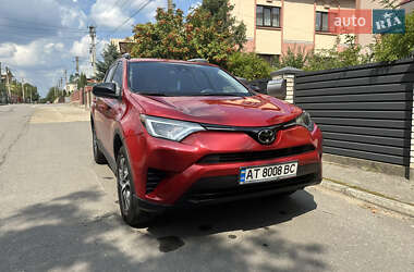 Позашляховик / Кросовер Toyota RAV4 2017 в Івано-Франківську