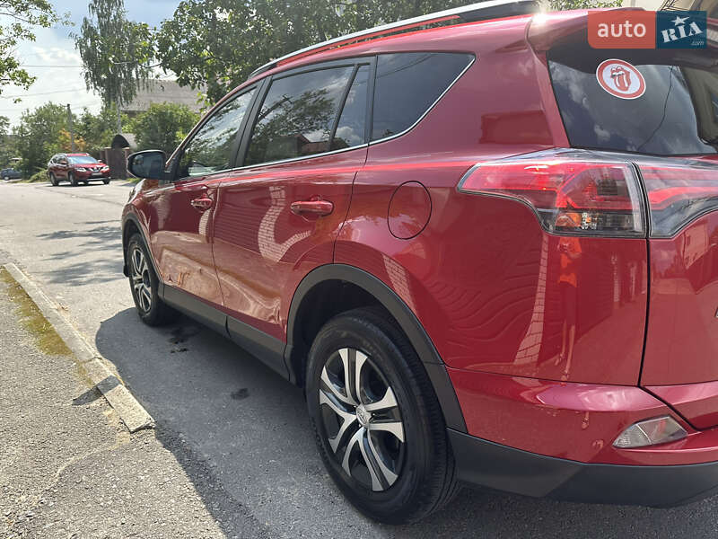 Позашляховик / Кросовер Toyota RAV4 2017 в Івано-Франківську фото 17 Позашляховик / Кросовер Toyota RAV4 2017 в Івано-Франківську